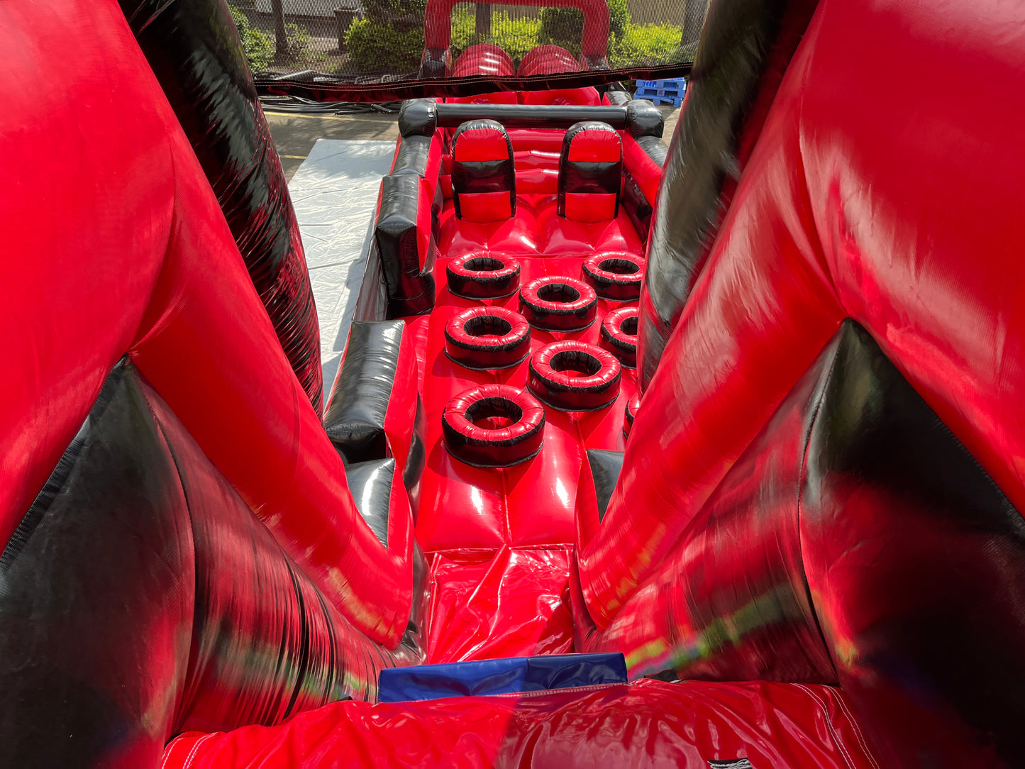 Course, Saut et Glissade Ninja Warrior - 133 pieds