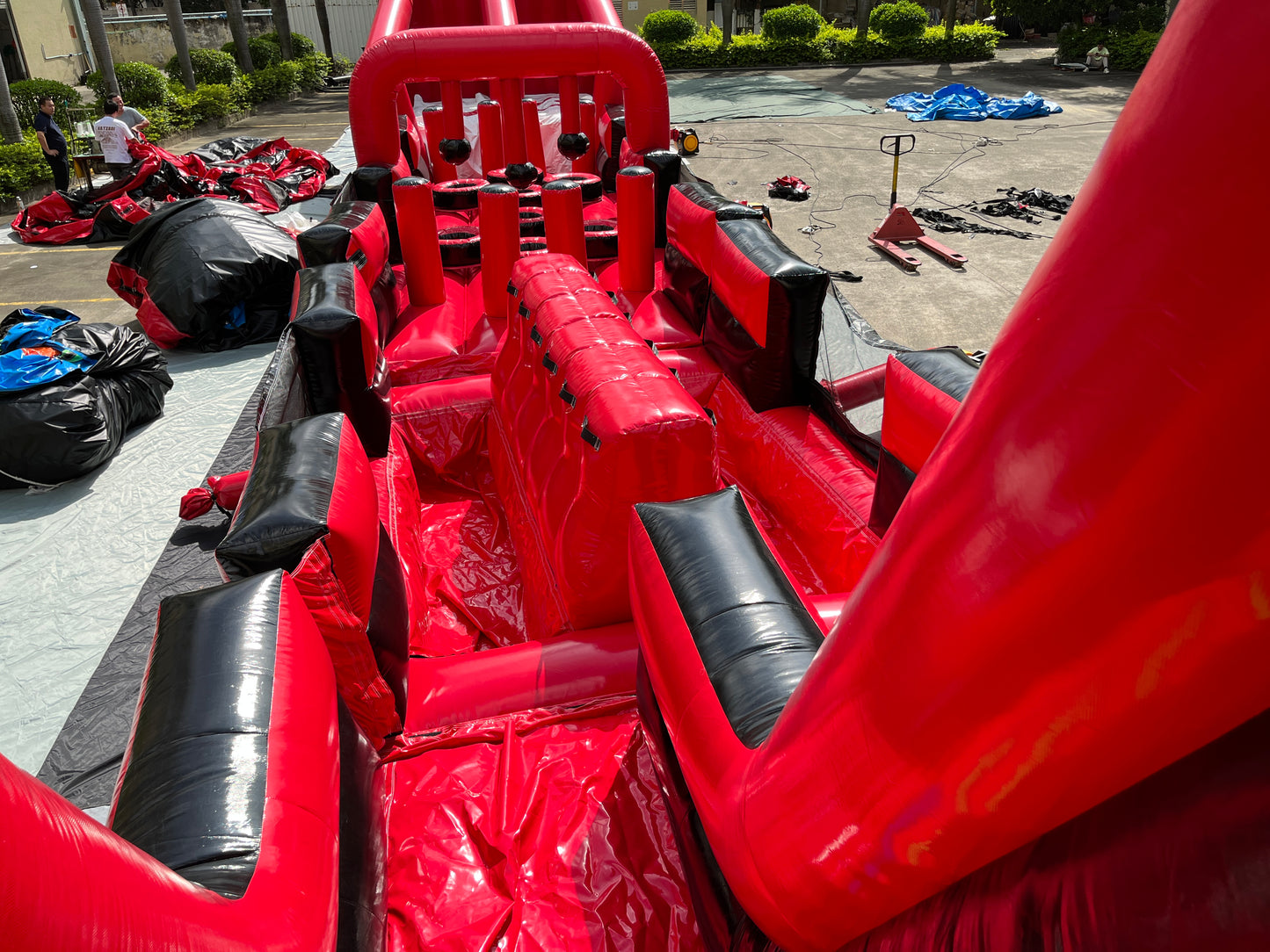 Course, Saut et Glissade Ninja Warrior - 133 pieds