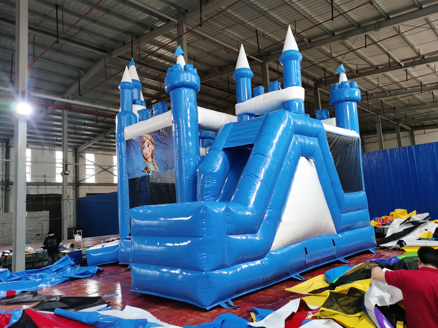 Château Reine des Neiges (Pignons Blancs)