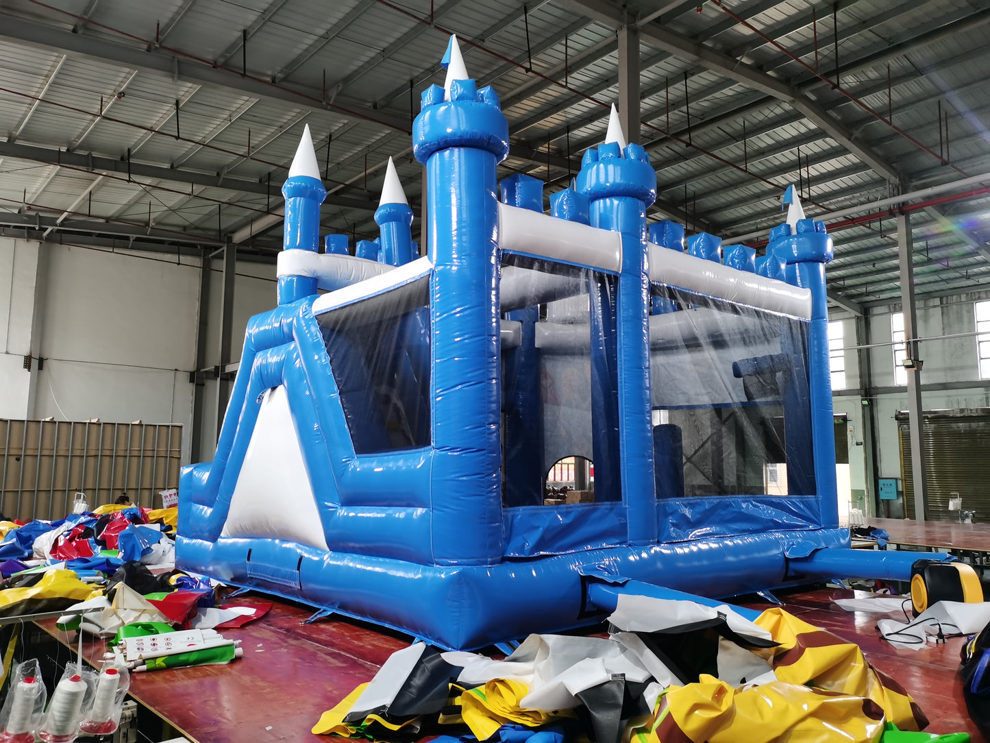 Château Reine des Neiges (Pignons Blancs)