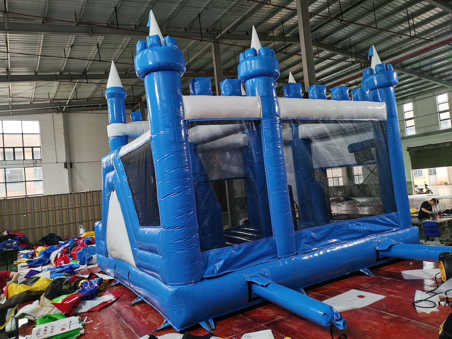 Château Reine des Neiges (Pignons Blancs)