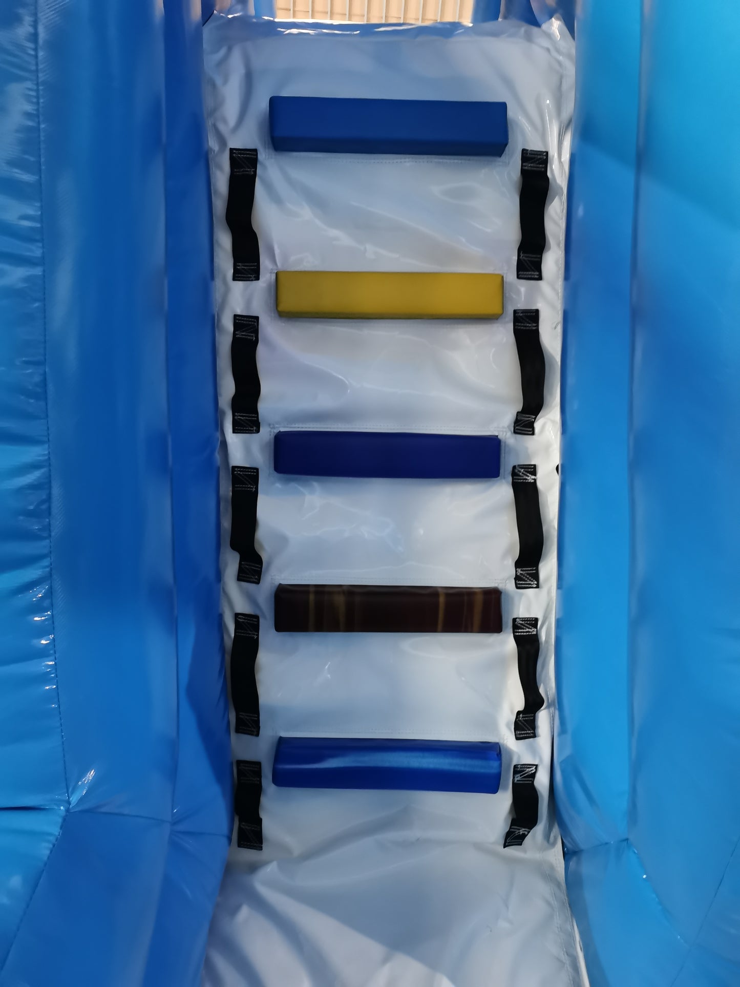 Château Reine des Neiges (Pignons Blancs)